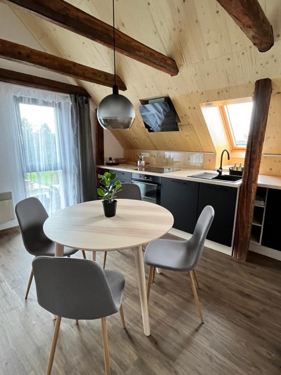 Sanky Apartmany 리베레츠 외부 사진