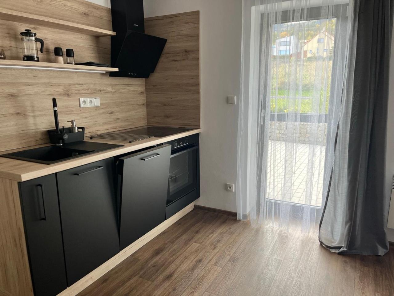 Sanky Apartmany 리베레츠 외부 사진
